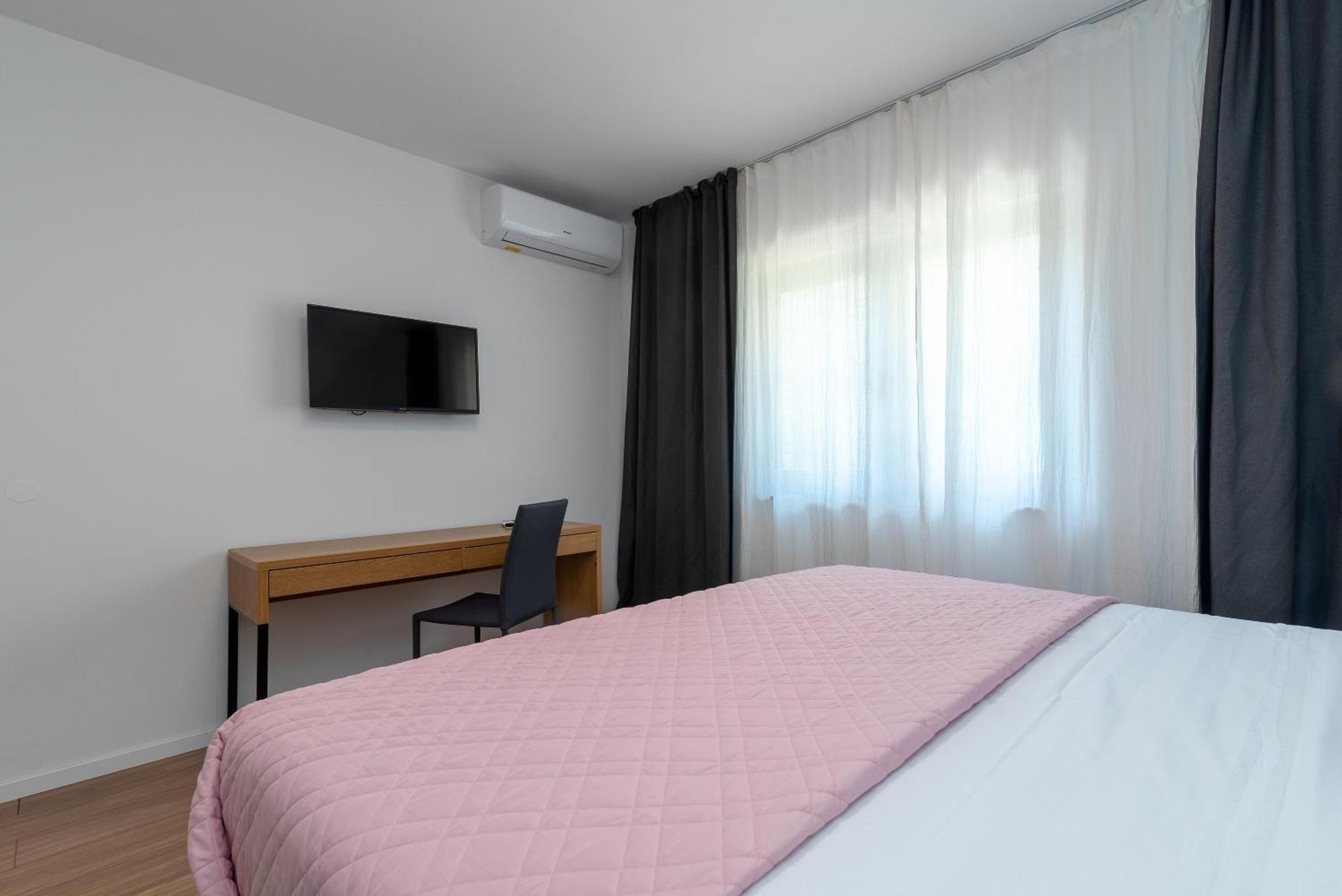 Maca Apartments & Suites Трогир Экстерьер фото