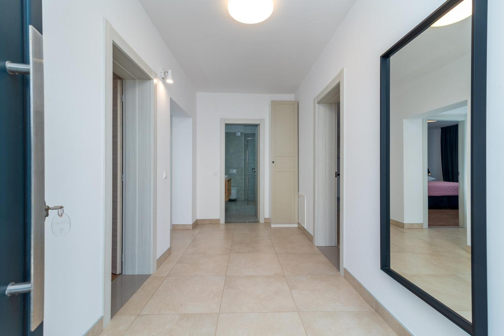 Maca Apartments & Suites Трогир Экстерьер фото