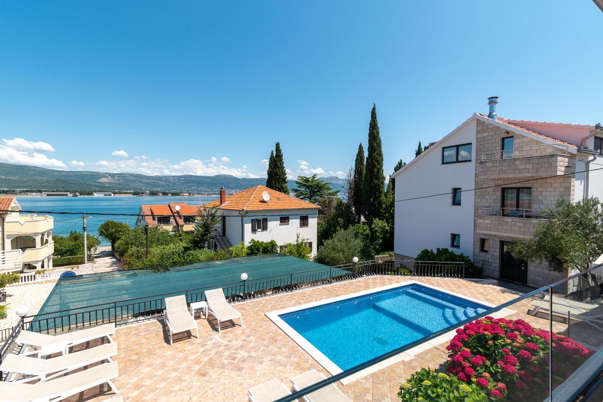 Maca Apartments & Suites Трогир Экстерьер фото