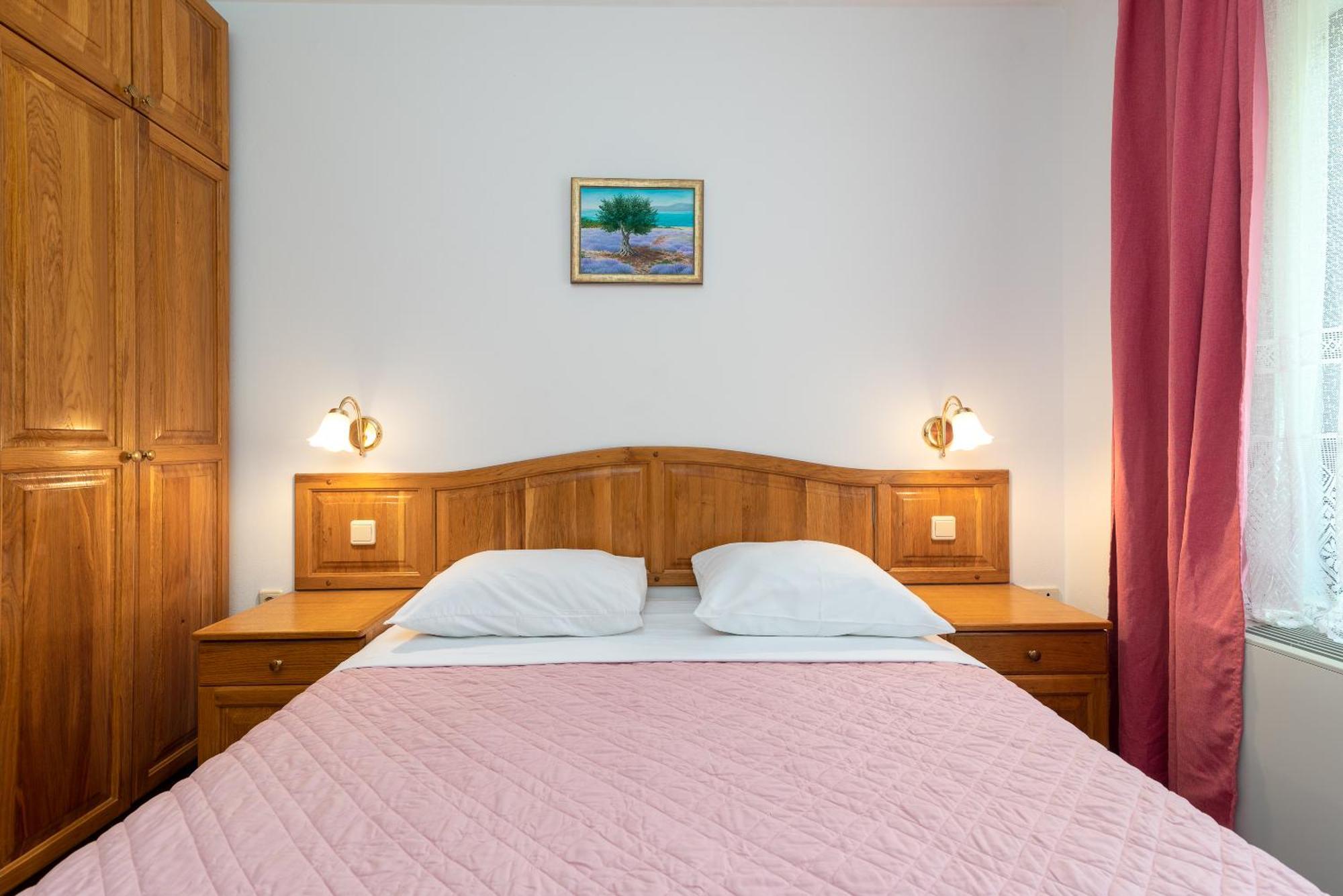 Maca Apartments & Suites Трогир Экстерьер фото