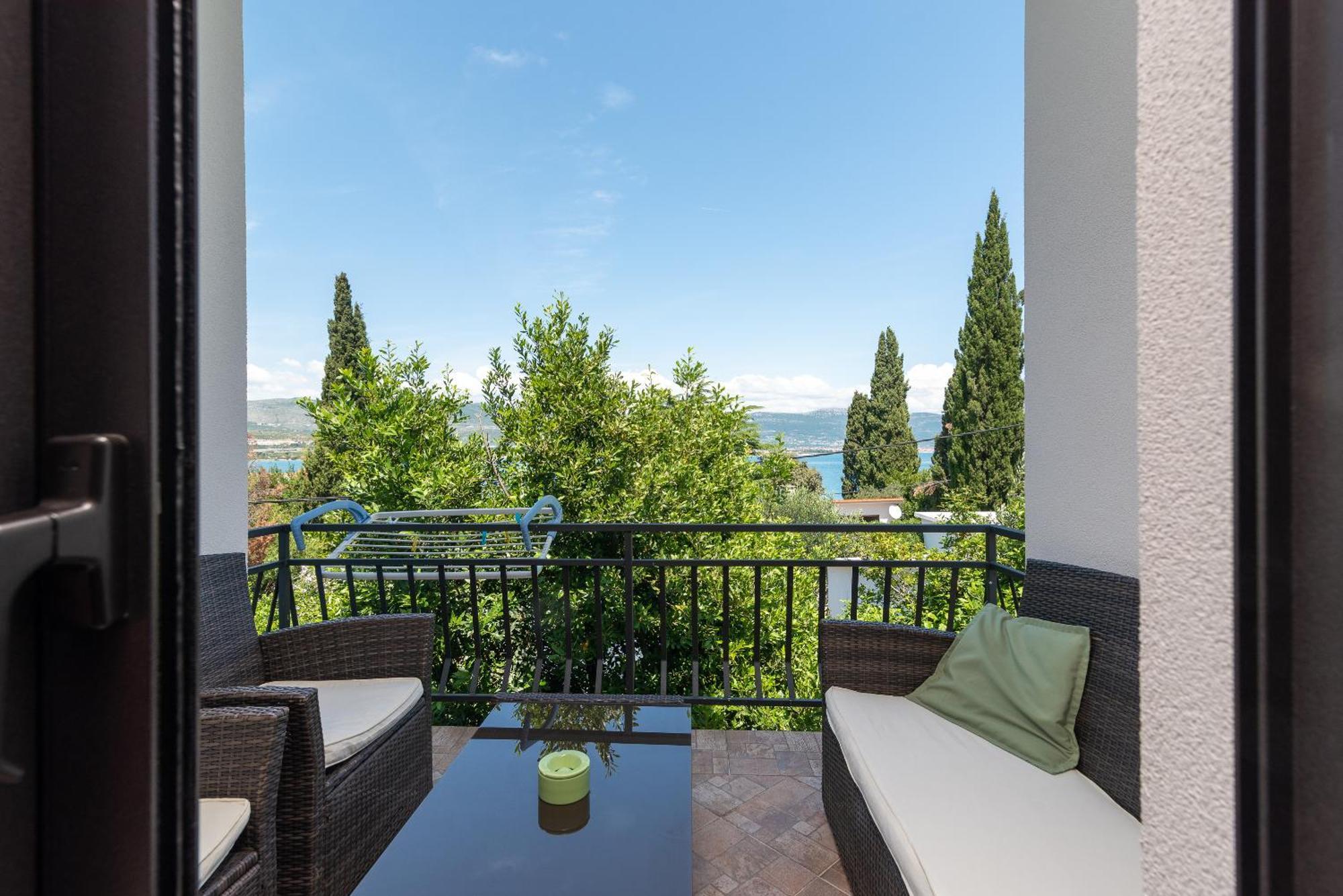 Maca Apartments & Suites Трогир Экстерьер фото