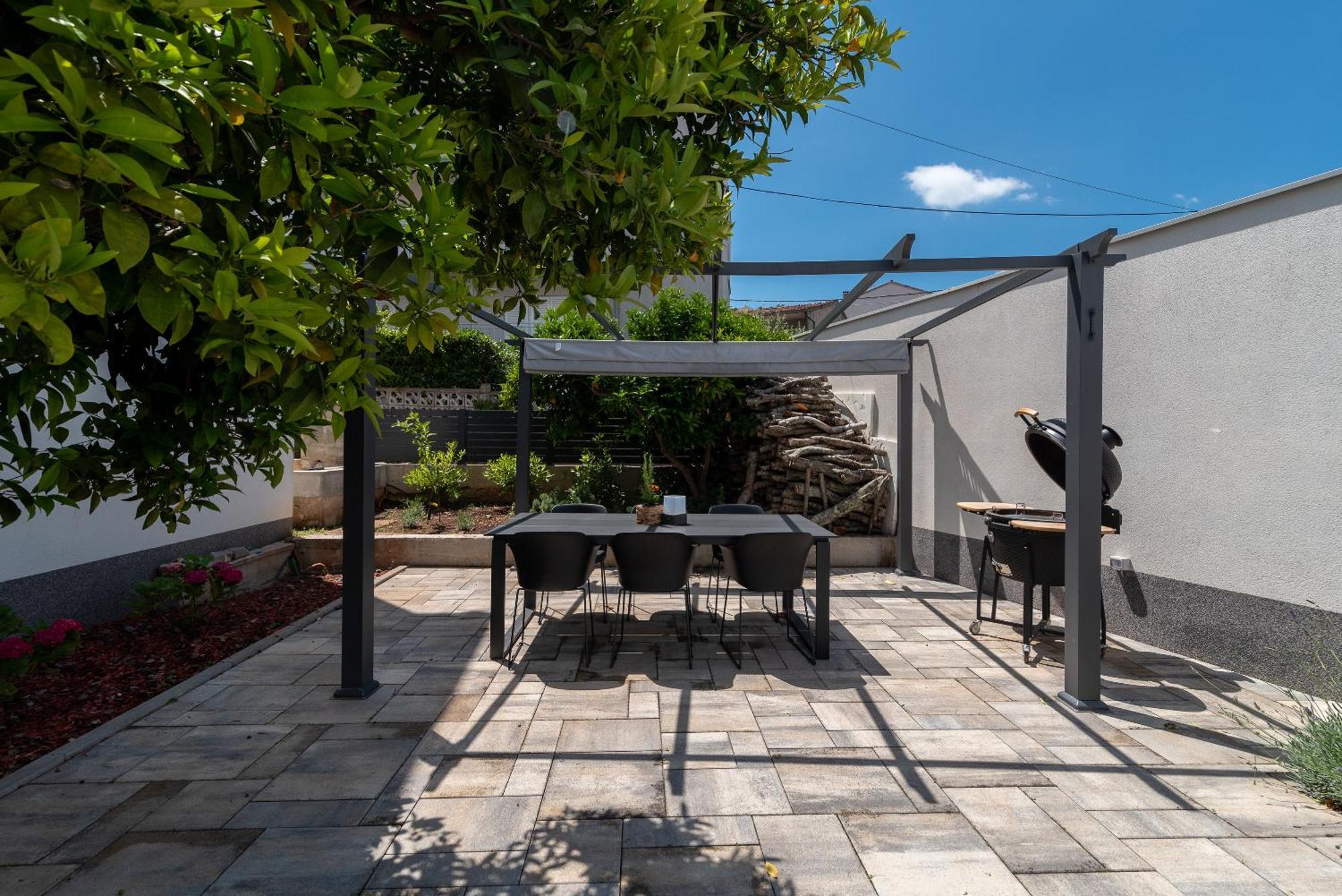 Maca Apartments & Suites Трогир Экстерьер фото